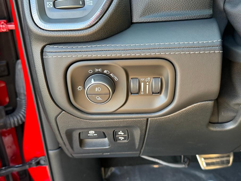Thumbnail: 2022 RAM 1500 - 21