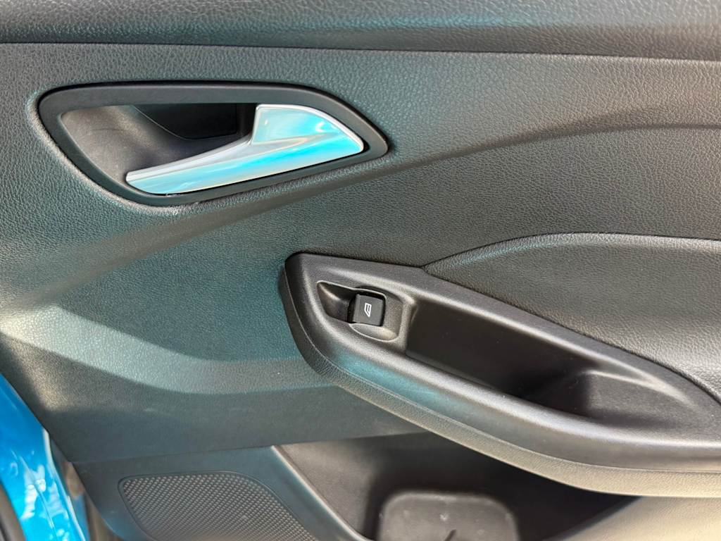 Thumbnail: 2016 Ford Focus - 29