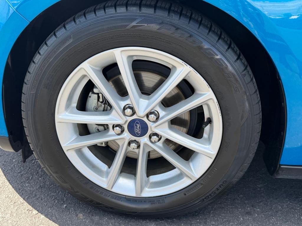 Thumbnail: 2016 Ford Focus - 8