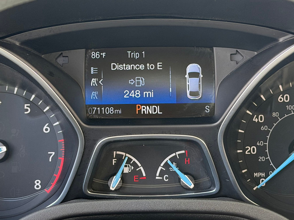 Thumbnail: 2016 Ford Focus - 15