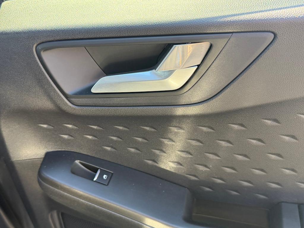 Thumbnail: 2020 Ford Escape - 29