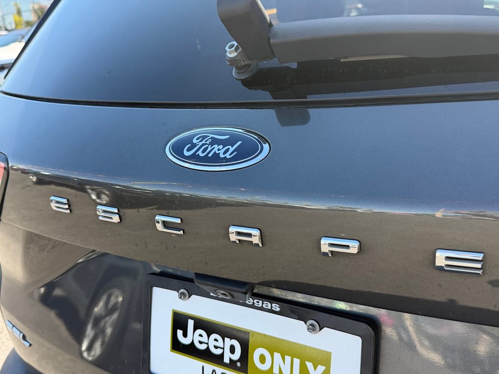 Thumbnail: 2020 Ford Escape - 7