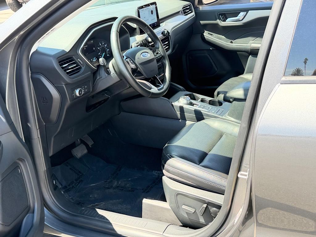 Thumbnail: 2022 Ford Escape - 10