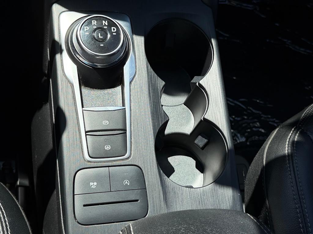 Thumbnail: 2022 Ford Escape - 14