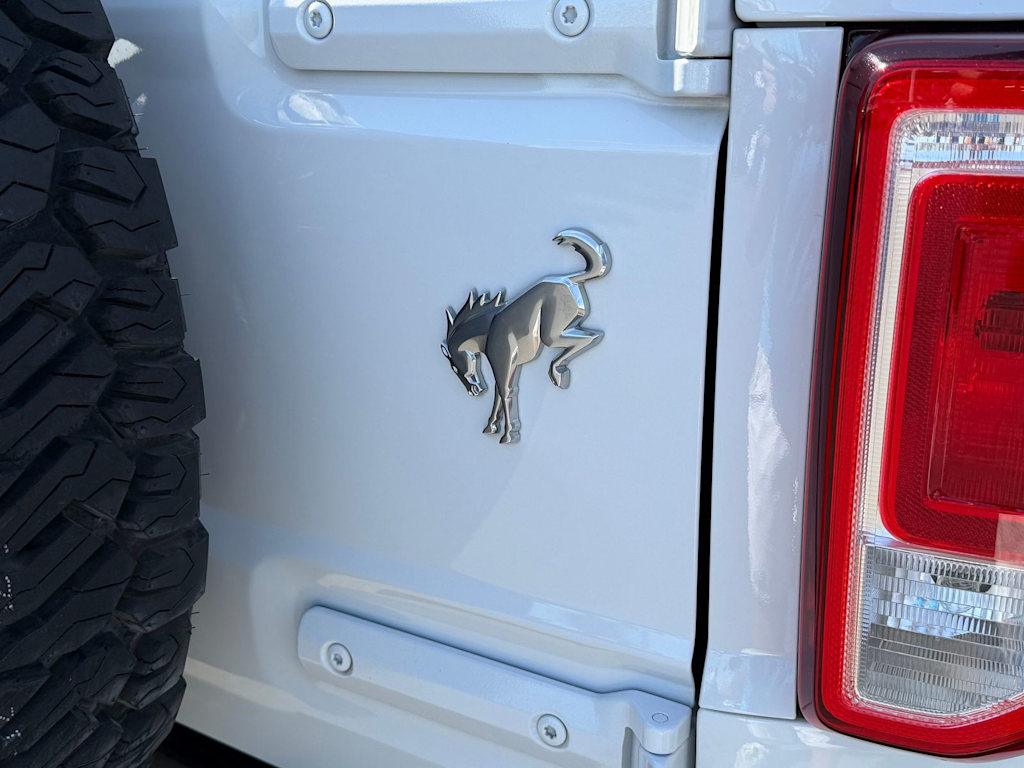 Thumbnail: 2022 Ford Bronco - 6