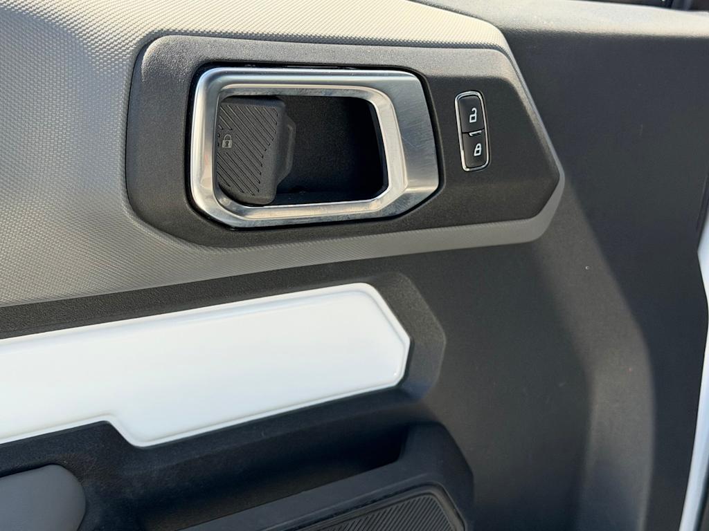 Thumbnail: 2022 Ford Bronco - 21