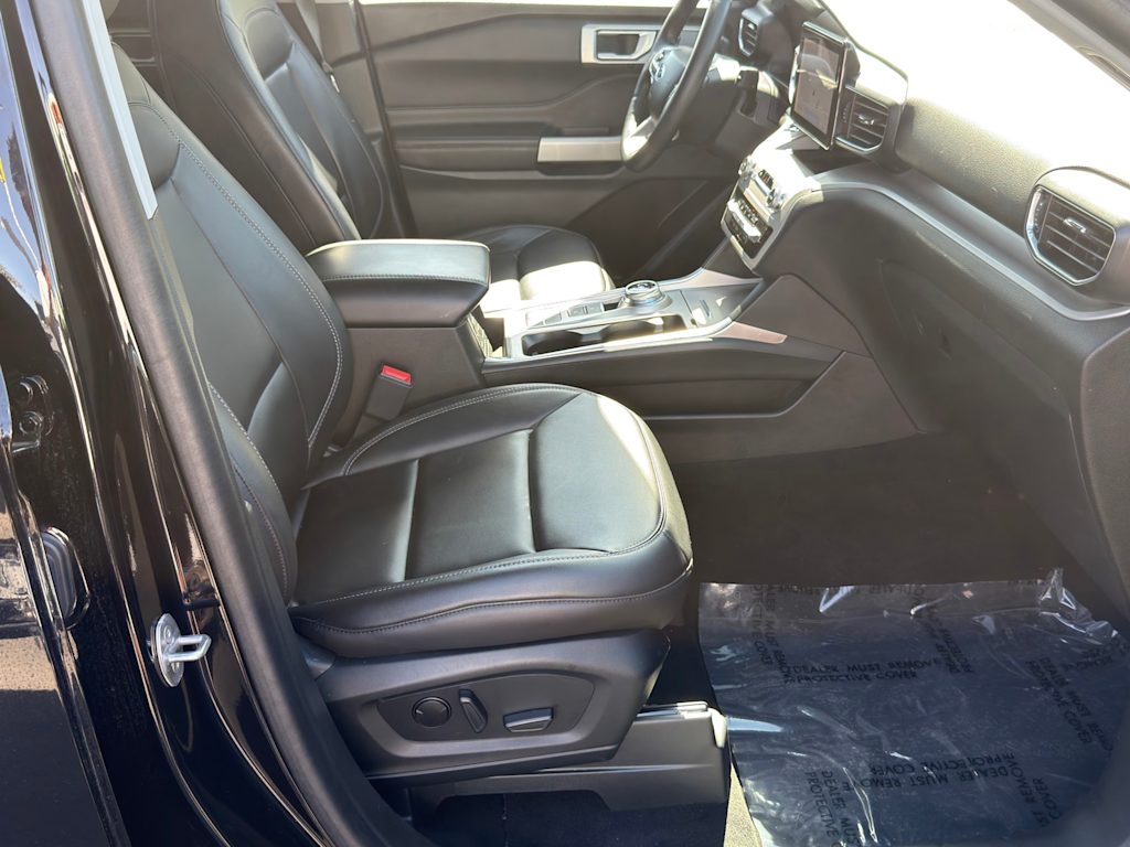 Thumbnail: 2023 Ford Explorer - 31
