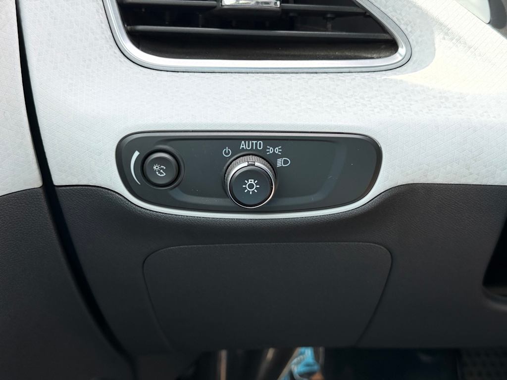 Thumbnail: 2020 Chevrolet Bolt EV - 21