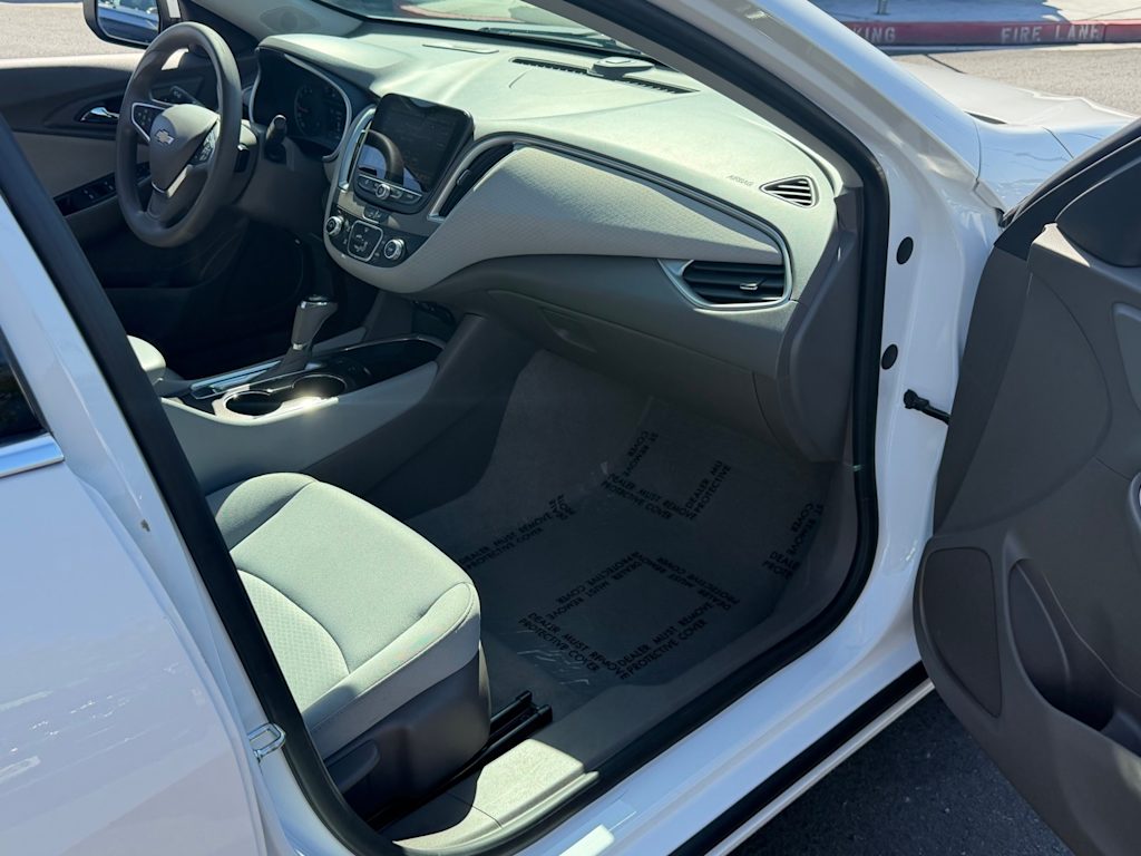 Thumbnail: 2020 Chevrolet Malibu - 11
