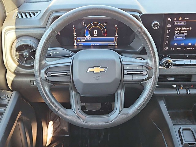 Thumbnail: 2023 Chevrolet Colorado - 14