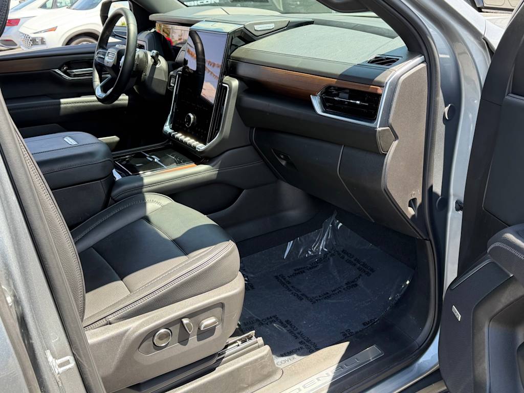 Thumbnail: 2025 GMC Yukon XL - 51