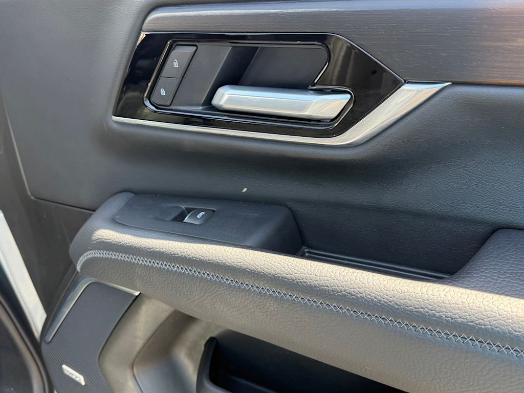 Thumbnail: 2025 GMC Yukon XL - 52