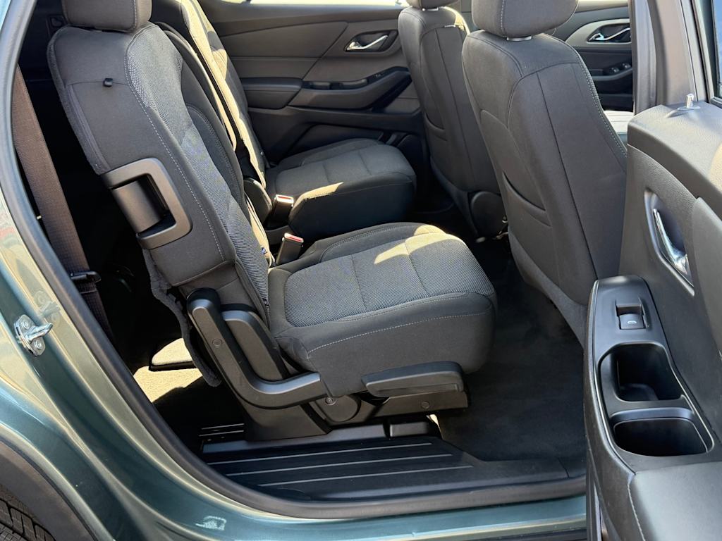Thumbnail: 2023 Chevrolet Traverse - 27