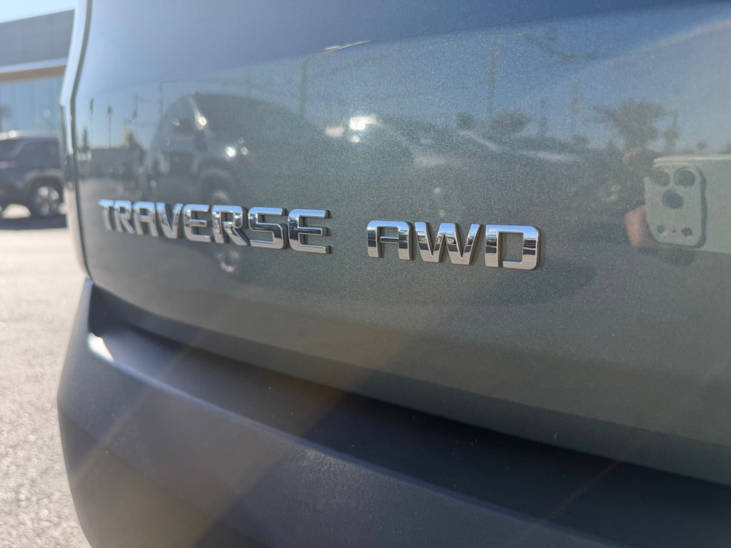 Thumbnail: 2023 Chevrolet Traverse - 6
