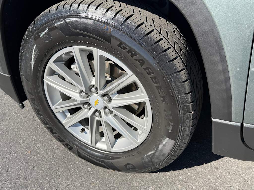 Thumbnail: 2023 Chevrolet Traverse - 7
