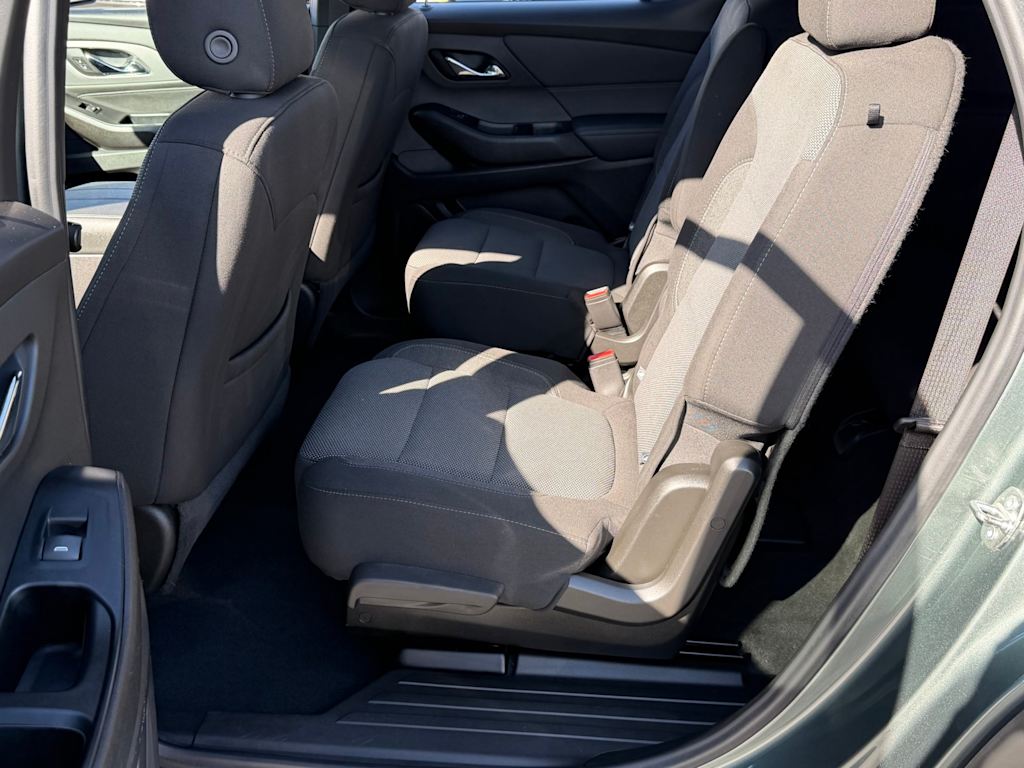 Thumbnail: 2023 Chevrolet Traverse - 11