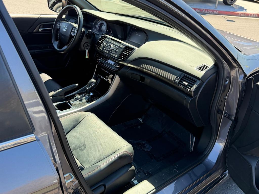 Thumbnail: 2017 Honda Accord - 30