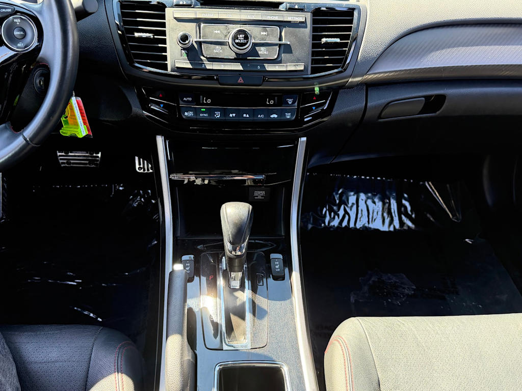 Thumbnail: 2017 Honda Accord - 14