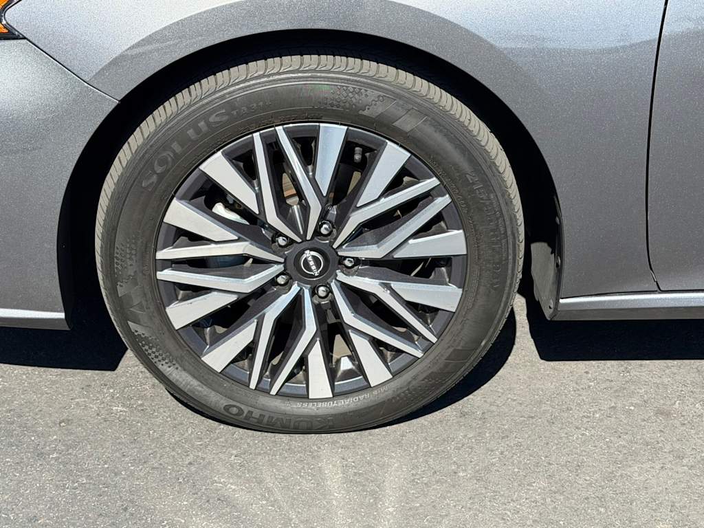 Thumbnail: 2024 Nissan Altima - 8