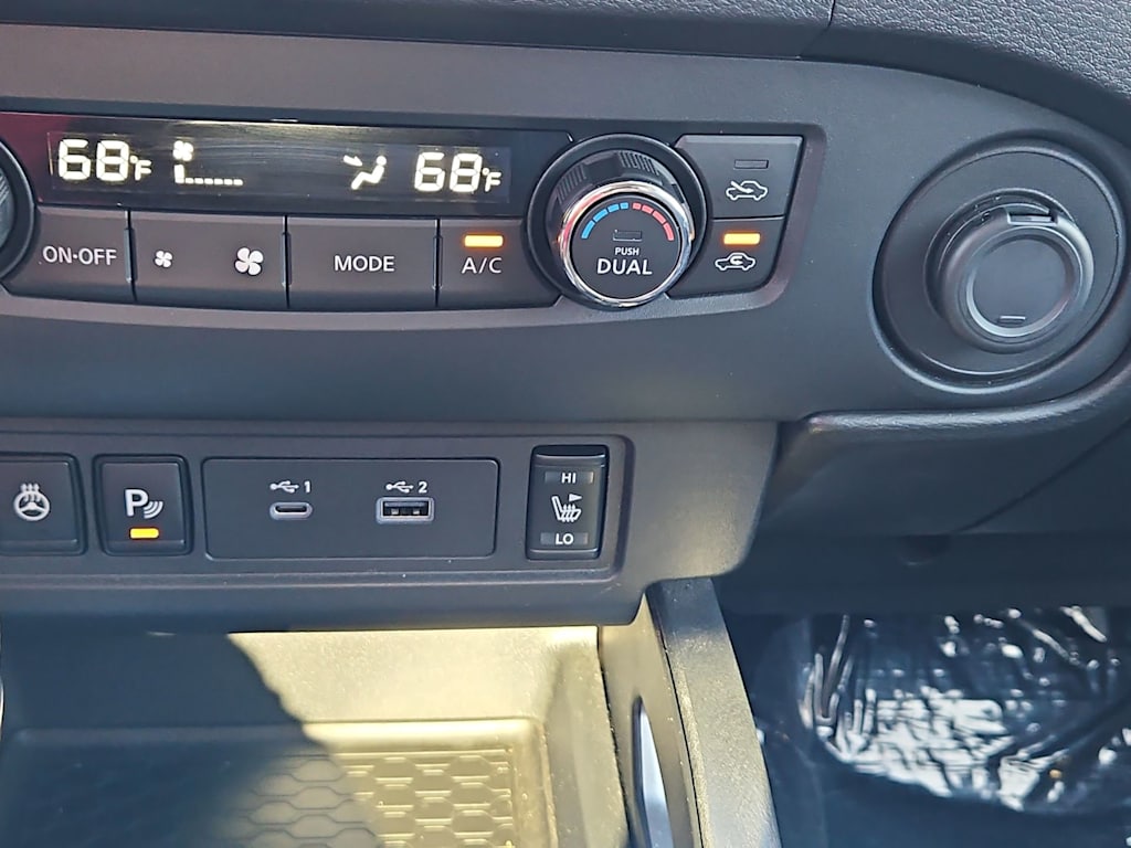 Thumbnail: 2022 Nissan Frontier - 35