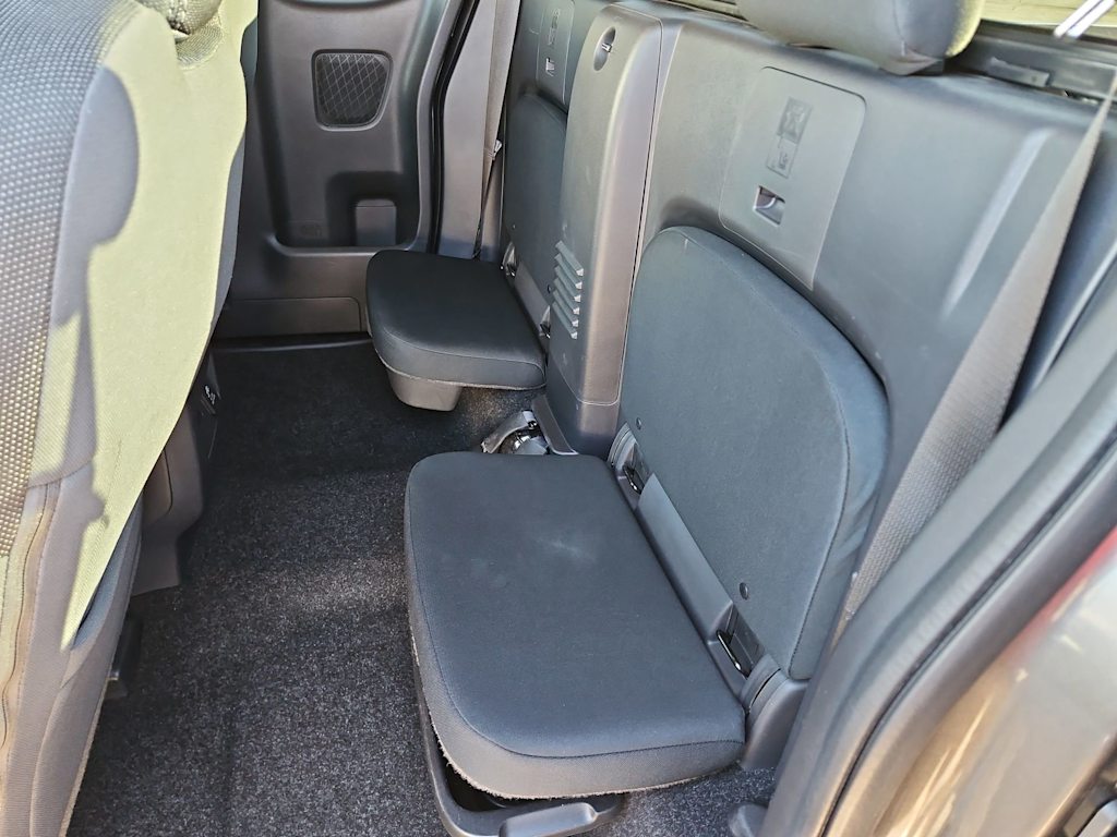 Thumbnail: 2022 Nissan Frontier - 13