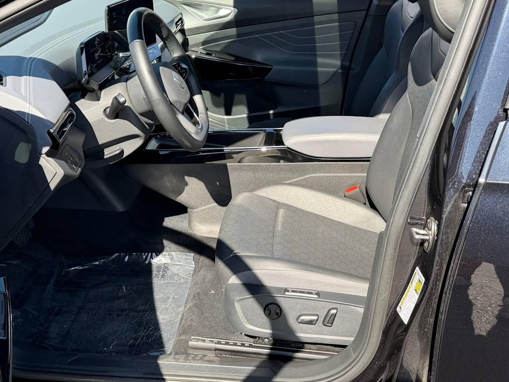 Thumbnail: 2023 Volkswagen ID.4 - 10
