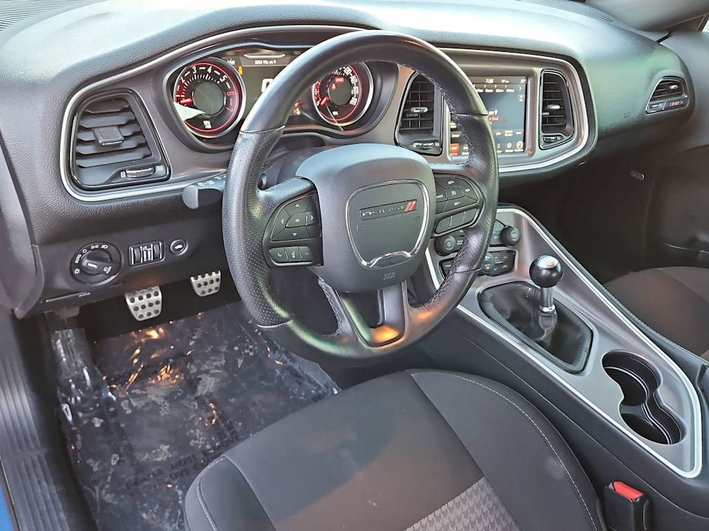 Thumbnail: 2022 Dodge Challenger - 2