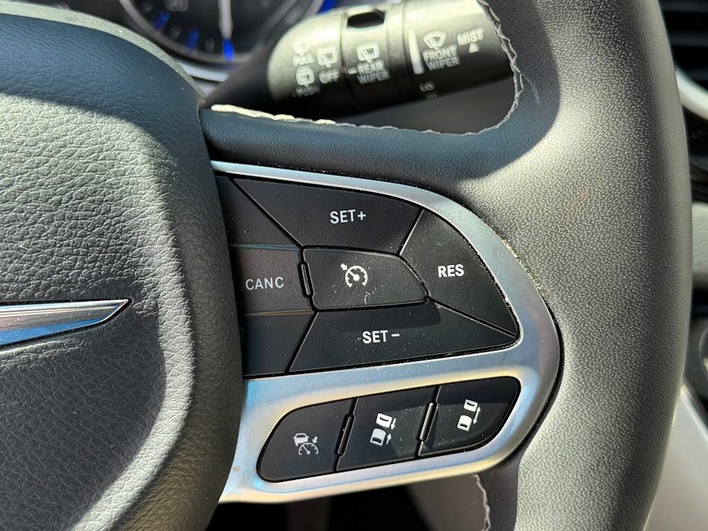 Thumbnail: 2024 Chrysler Pacifica - 24