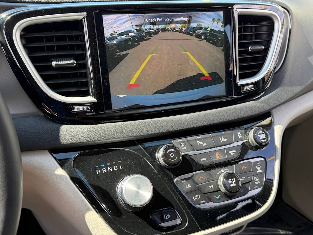 Thumbnail: 2024 Chrysler Pacifica - 13