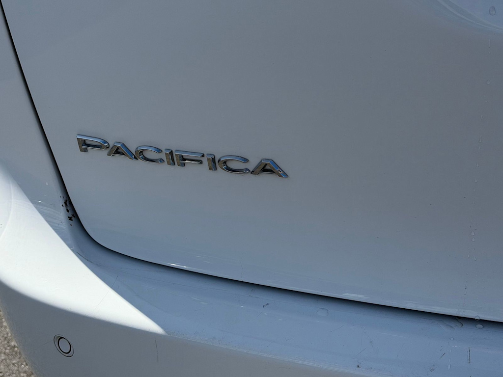 Thumbnail: 2024 Chrysler Pacifica - 7