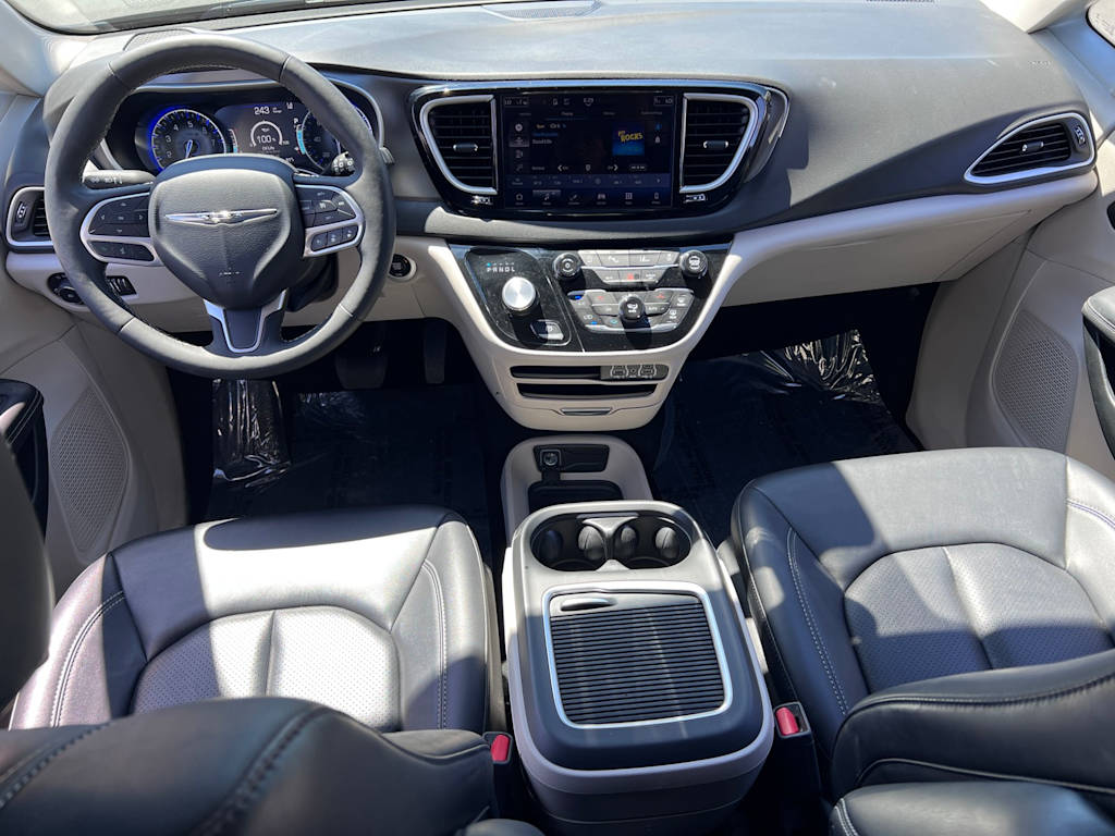Thumbnail: 2024 Chrysler Pacifica - 10