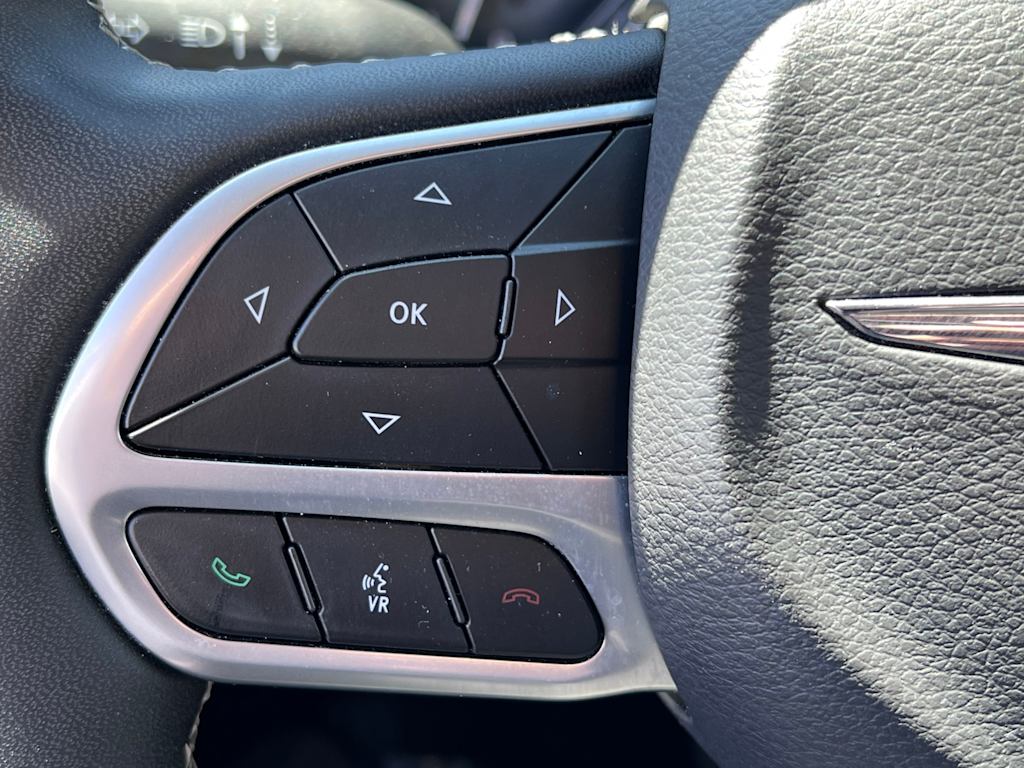 Thumbnail: 2024 Chrysler Pacifica - 24