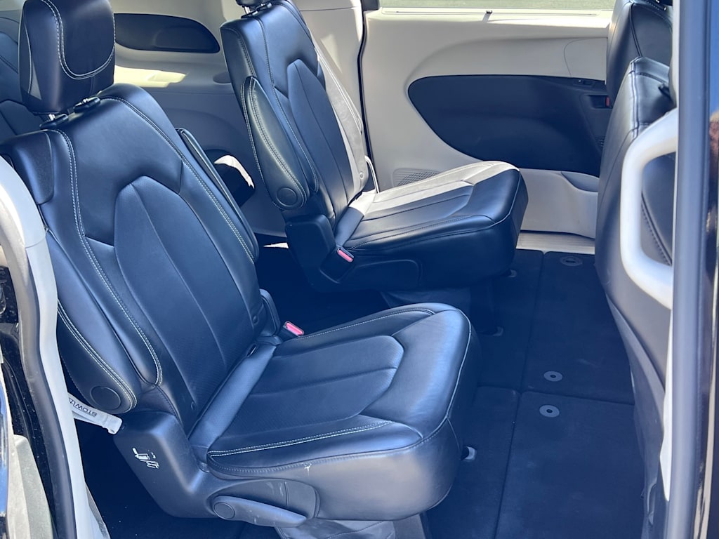 Thumbnail: 2024 Chrysler Pacifica - 12