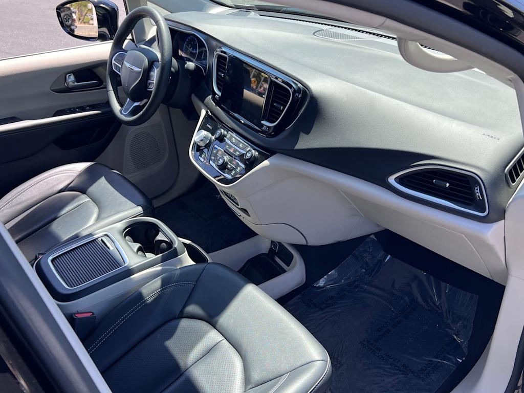 Thumbnail: 2024 Chrysler Pacifica - 2