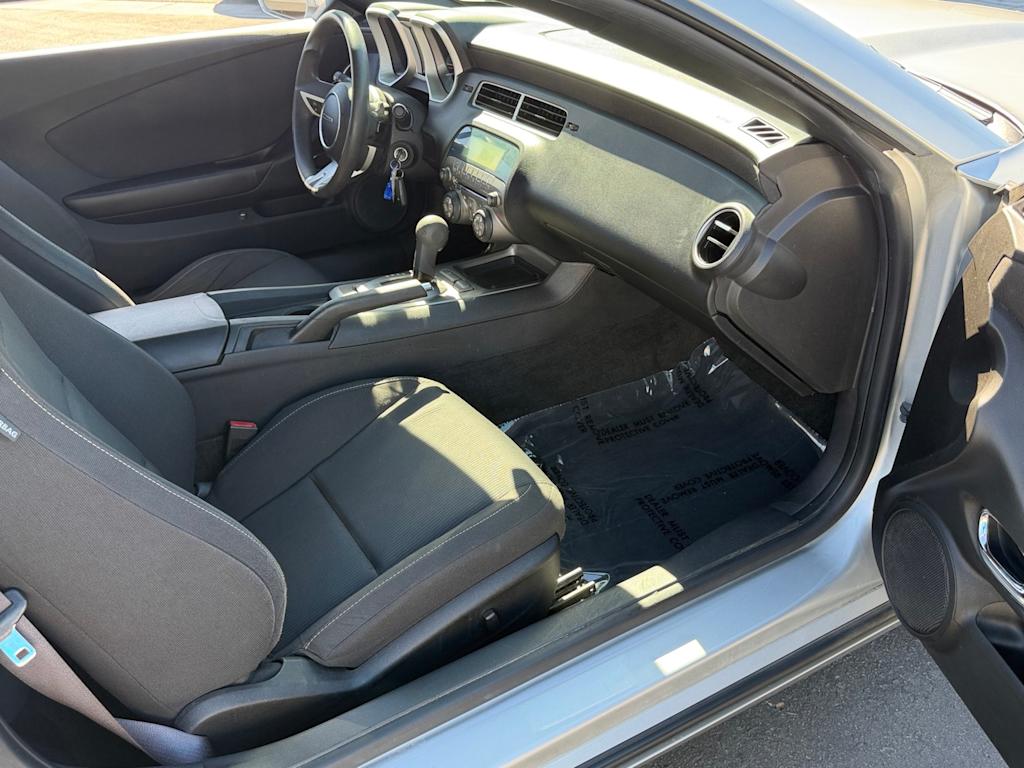 Thumbnail: 2011 Chevrolet Camaro - 26