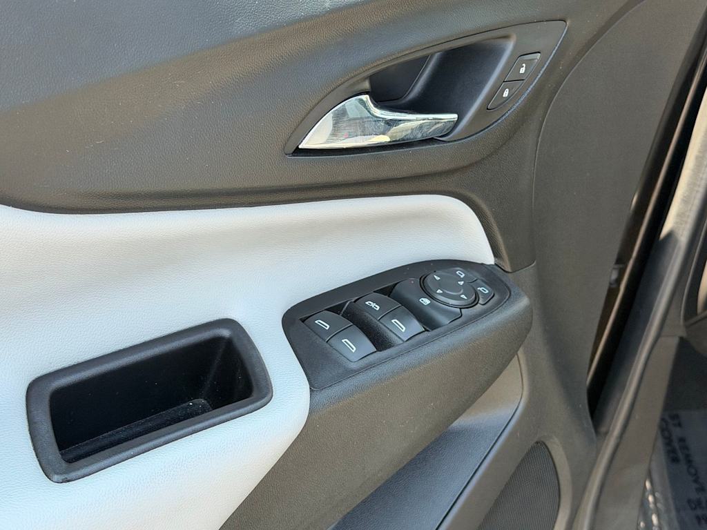 Thumbnail: 2020 Chevrolet Equinox - 21