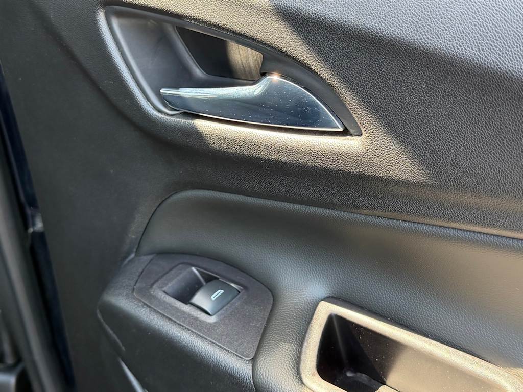 Thumbnail: 2021 Chevrolet Equinox - 29