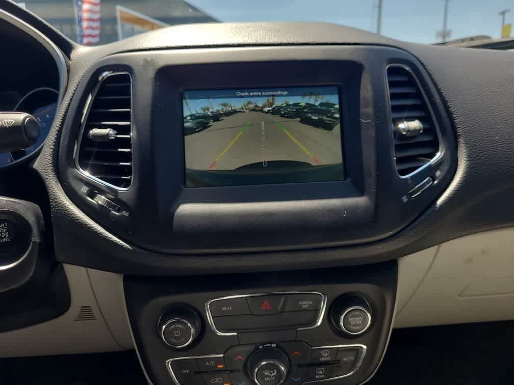 Thumbnail: 2021 Jeep Compass - 16