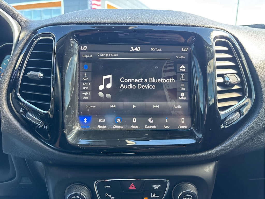 Thumbnail: 2018 Jeep Compass - 8