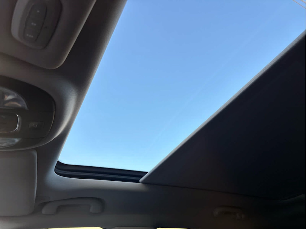 Thumbnail: 2022 Jeep Compass - 16