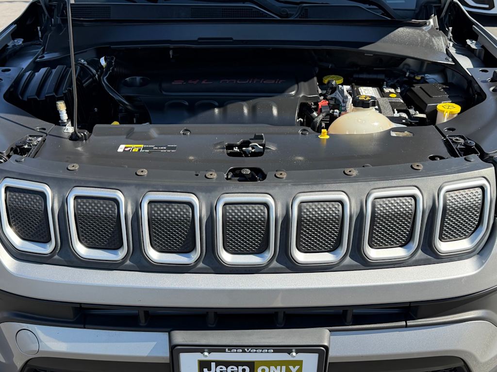 Thumbnail: 2022 Jeep Compass - 9