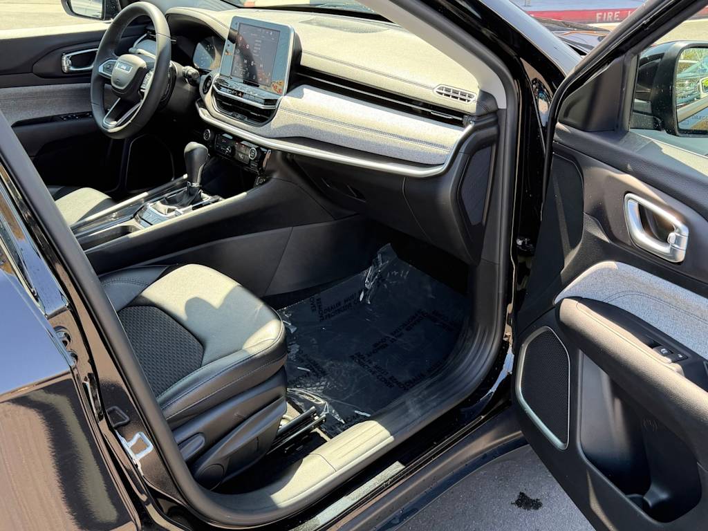 Thumbnail: 2022 Jeep Compass - 29
