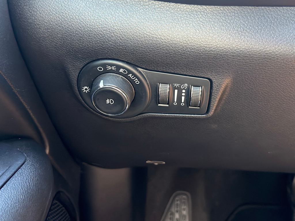 Thumbnail: 2022 Jeep Compass - 23