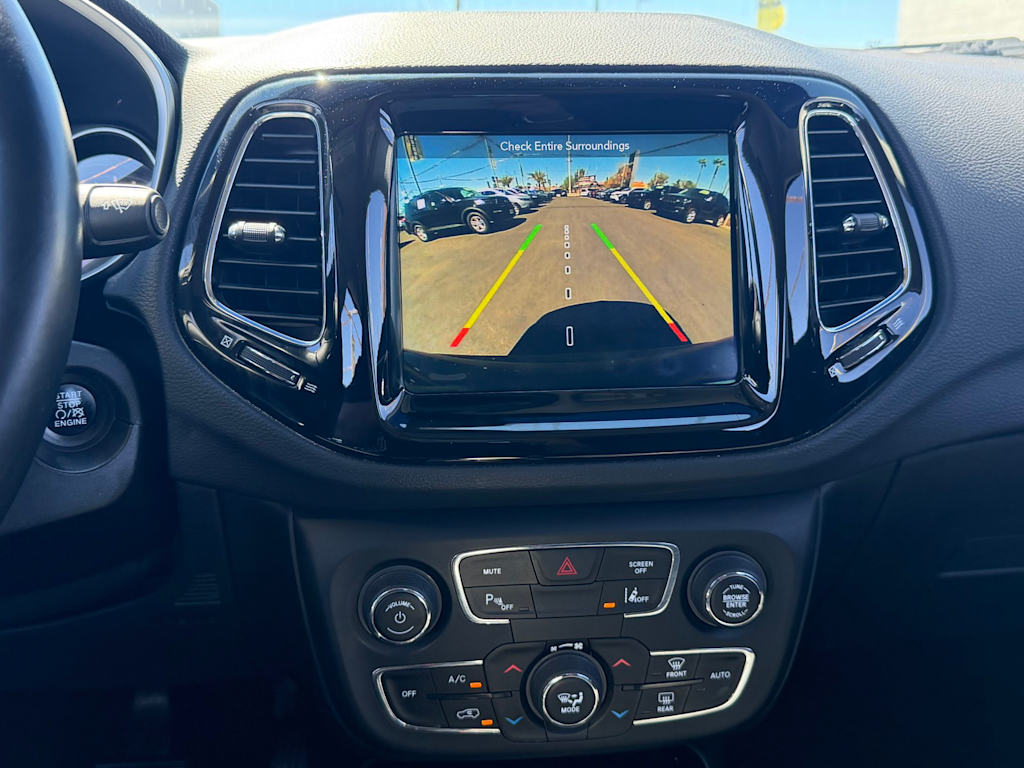 Thumbnail: 2018 Jeep Compass - 14