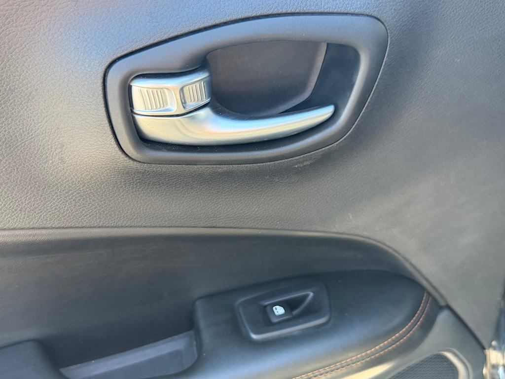 Thumbnail: 2018 Jeep Compass - 28