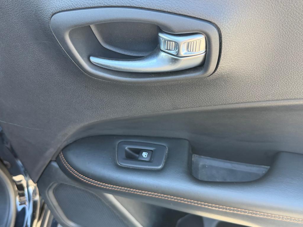 Thumbnail: 2018 Jeep Compass - 30