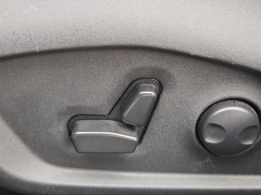 Thumbnail: 2022 Jeep Compass - 24