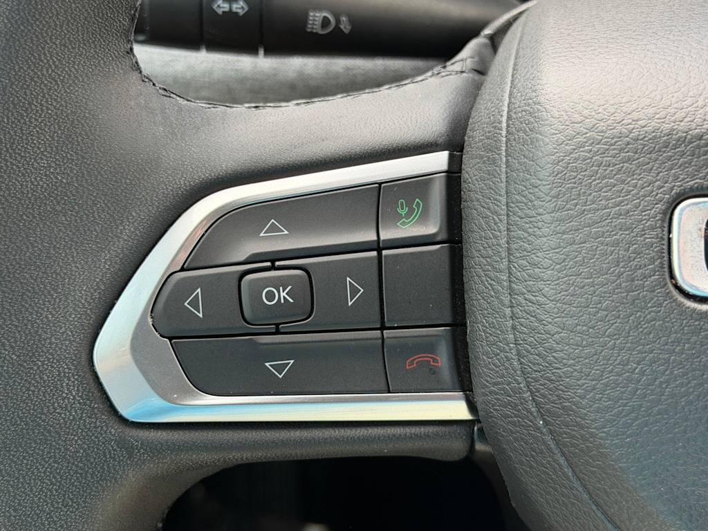 Thumbnail: 2023 Jeep Compass - 24