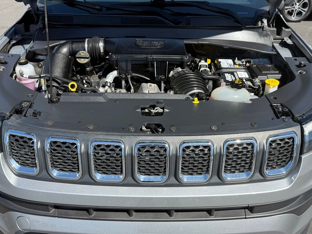 Thumbnail: 2023 Jeep Compass - 9