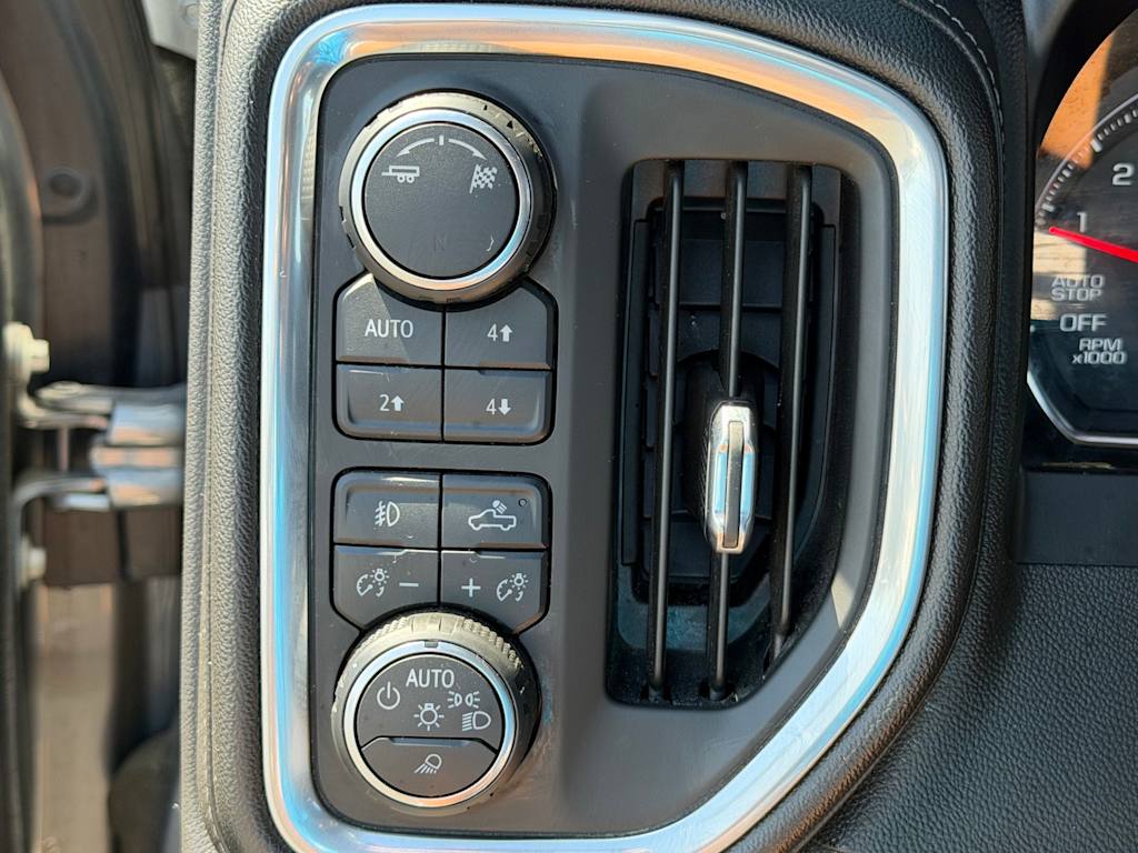 Thumbnail: 2019 Chevrolet Silverado 1500 - 21